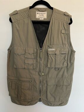 Weekender Travel Vest in Olive Green Fishing Vest Size M